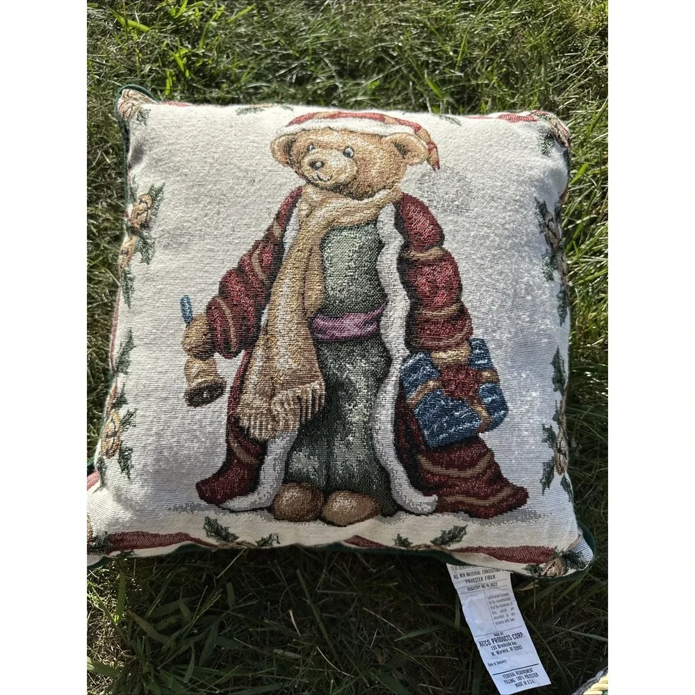 Needlepoint Tapestry Vintage Teddy Bear Holiday Decor Accent‎ Pillow 17